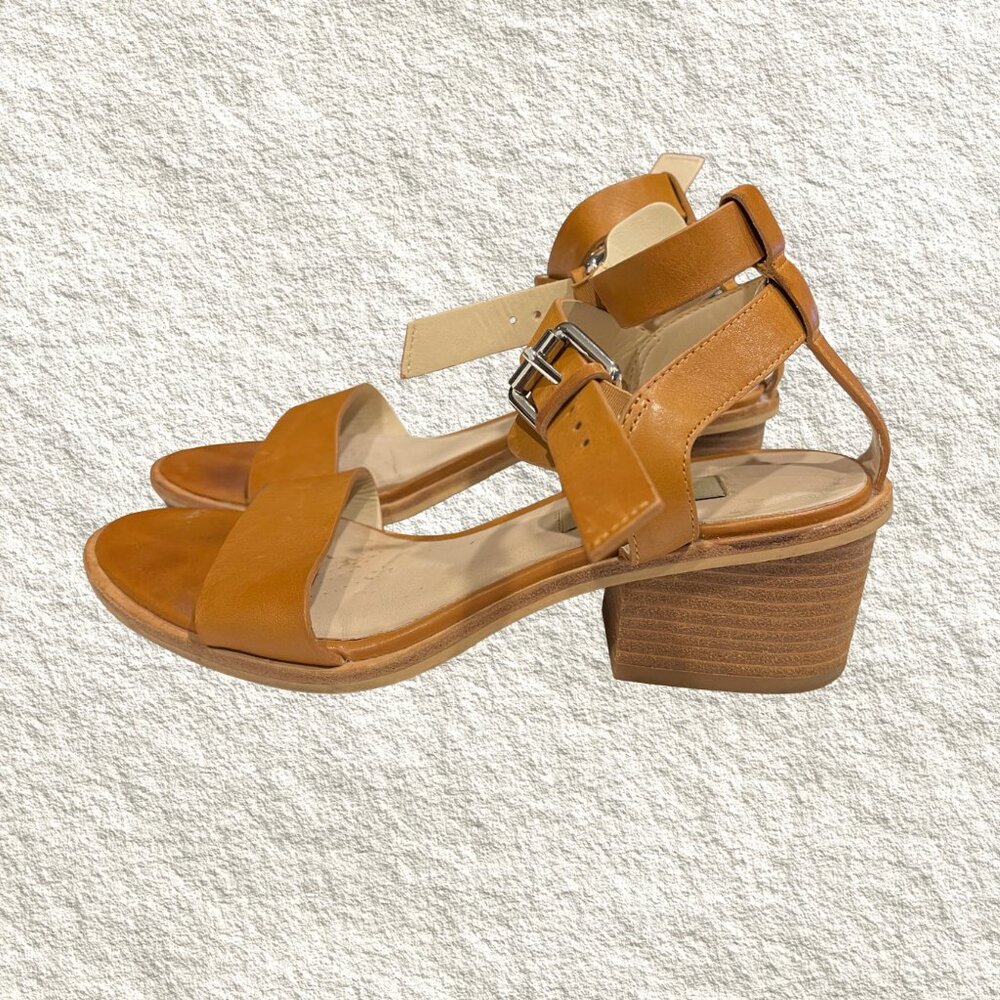 Clarks Women's Narrative Berrick Block Heel Double Strap Buckle Sandals Size 6 - Picture 8 of 8